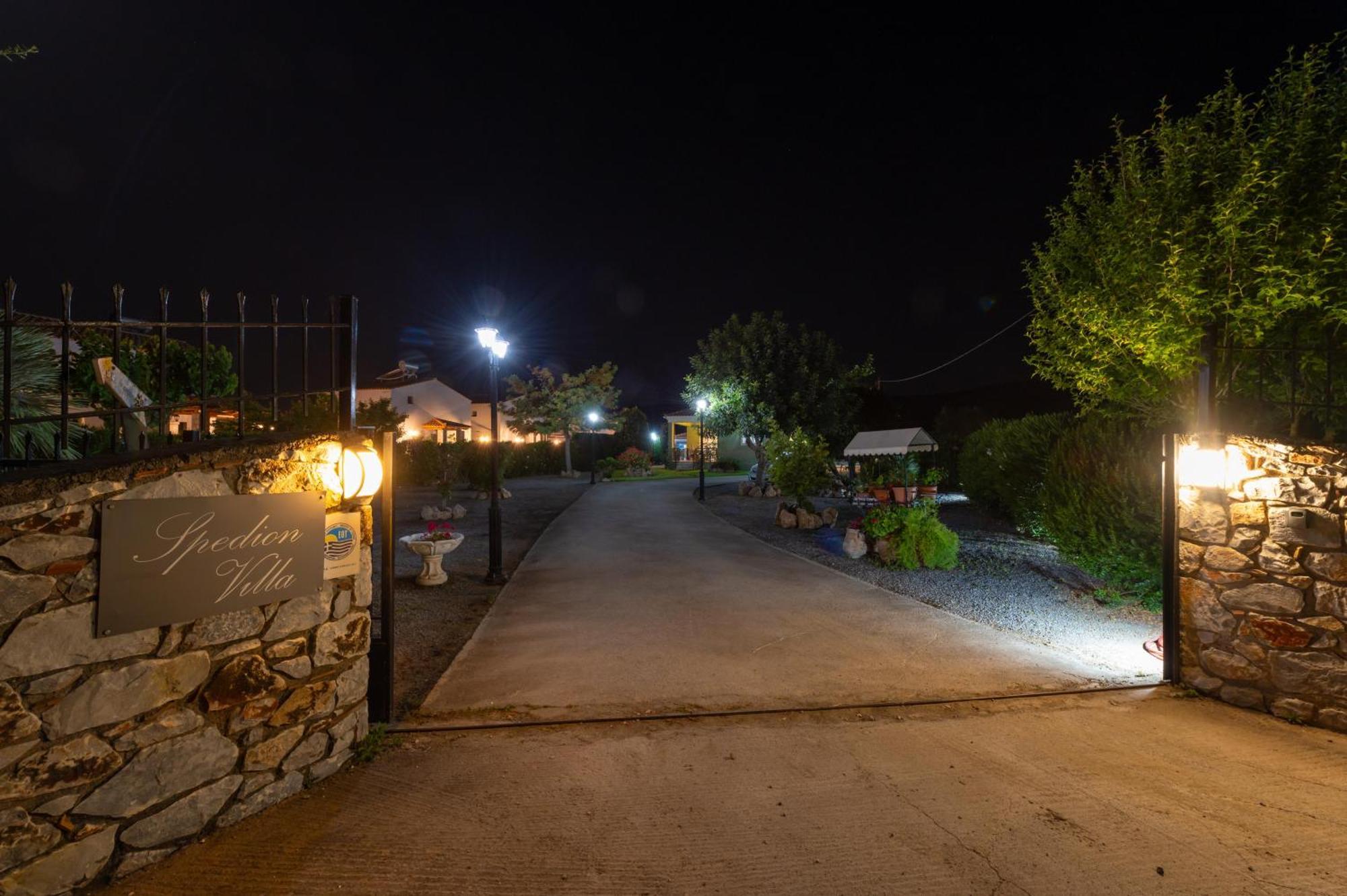Spedion Villa - Near To Sea Villas With Heated Swimming Pool Gythio Extérieur photo