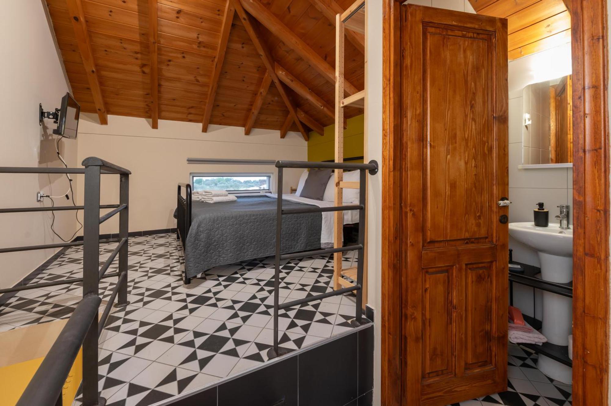 Spedion Villa - Near To Sea Villas With Heated Swimming Pool Gythio Extérieur photo