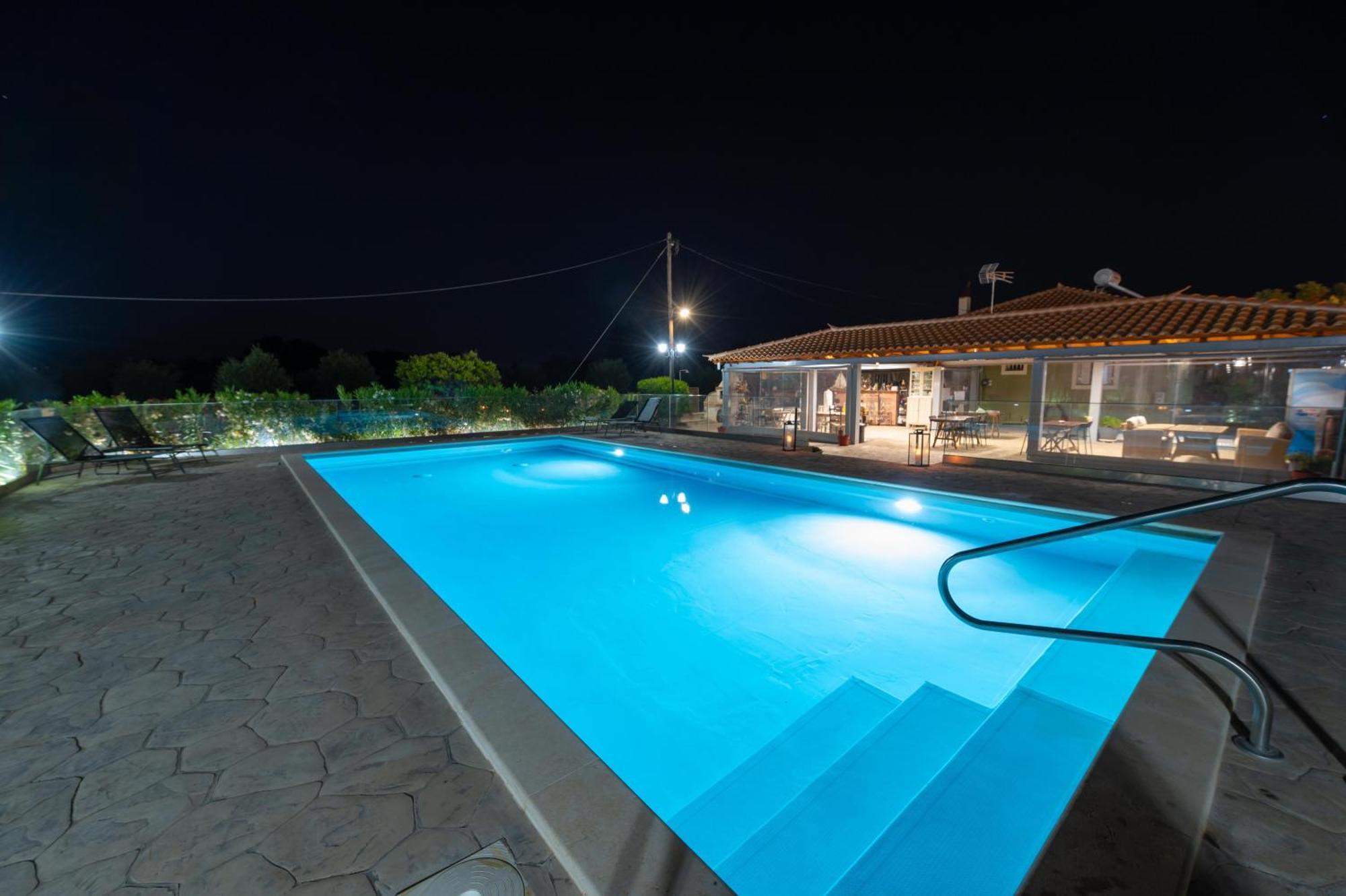 Spedion Villa - Near To Sea Villas With Heated Swimming Pool Gythio Extérieur photo